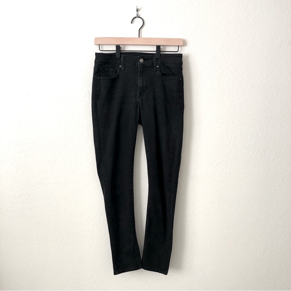 LEVI'S 711 Shaping Skinny Jeans in Distressed Black - Women's 28